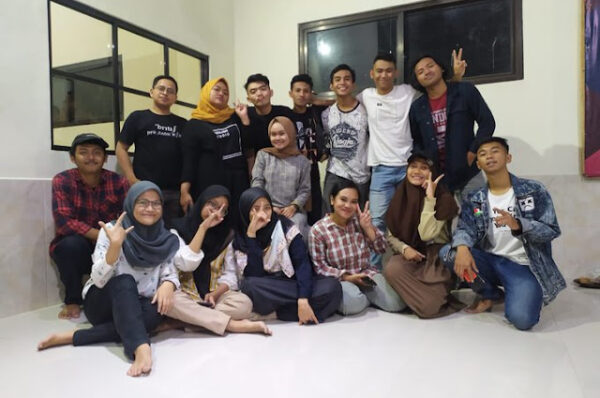 Siapa sih sebenermya Mr. BOB itu ?  –  Nirsa Icca (Pekalongan)