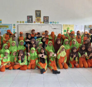 mr bob kampung inggris pare kediri mengajarIMG 2641